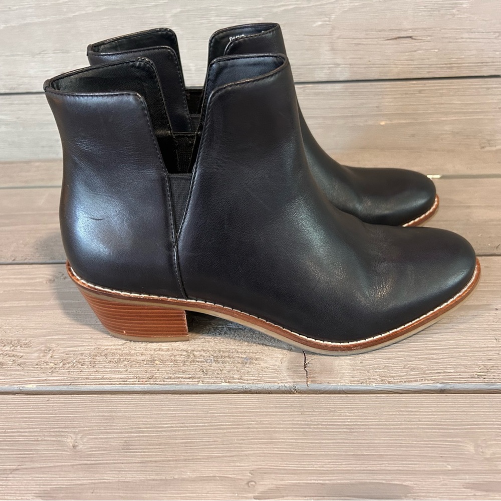 Amazing quality leather bootie size 6.5 B